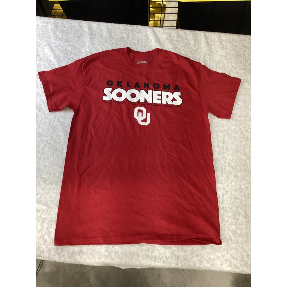 Captivating Oklahoma Sooners Mens T-Shirt Medium Red NCAA OU‎ Graphic Tee